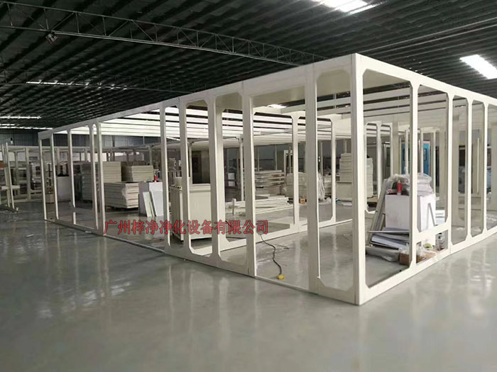 根據用戶潔凈棚設計要求，我們成功的為用戶提供了測量場地、設計、安裝、驗收、使用、培訓、售后等工作。